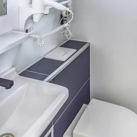 Havenlodge ספינת מלון Uitgeest