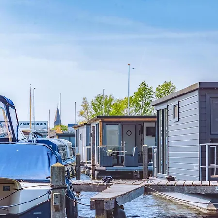 Botel Havenlodge Uitgeest