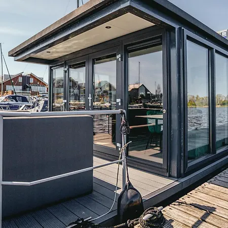 ספינת מלון Havenlodge Uitgeest